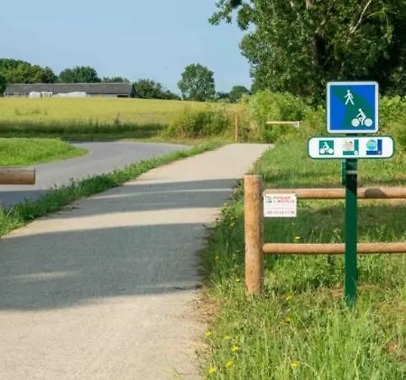 Aux Figuiers De La Garenne וילה